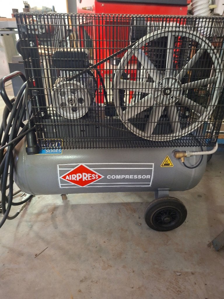 Compressor Airpress, Ophalen, Gebruikt, 400 tot 800 liter/min, Mobiel
