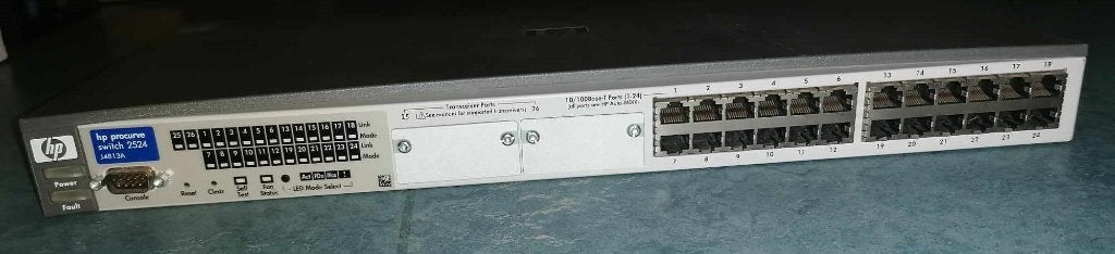 HP - J4813A - HP ProCurve Switch 2524 (2002), Ophalen of Verzenden, Gebruikt