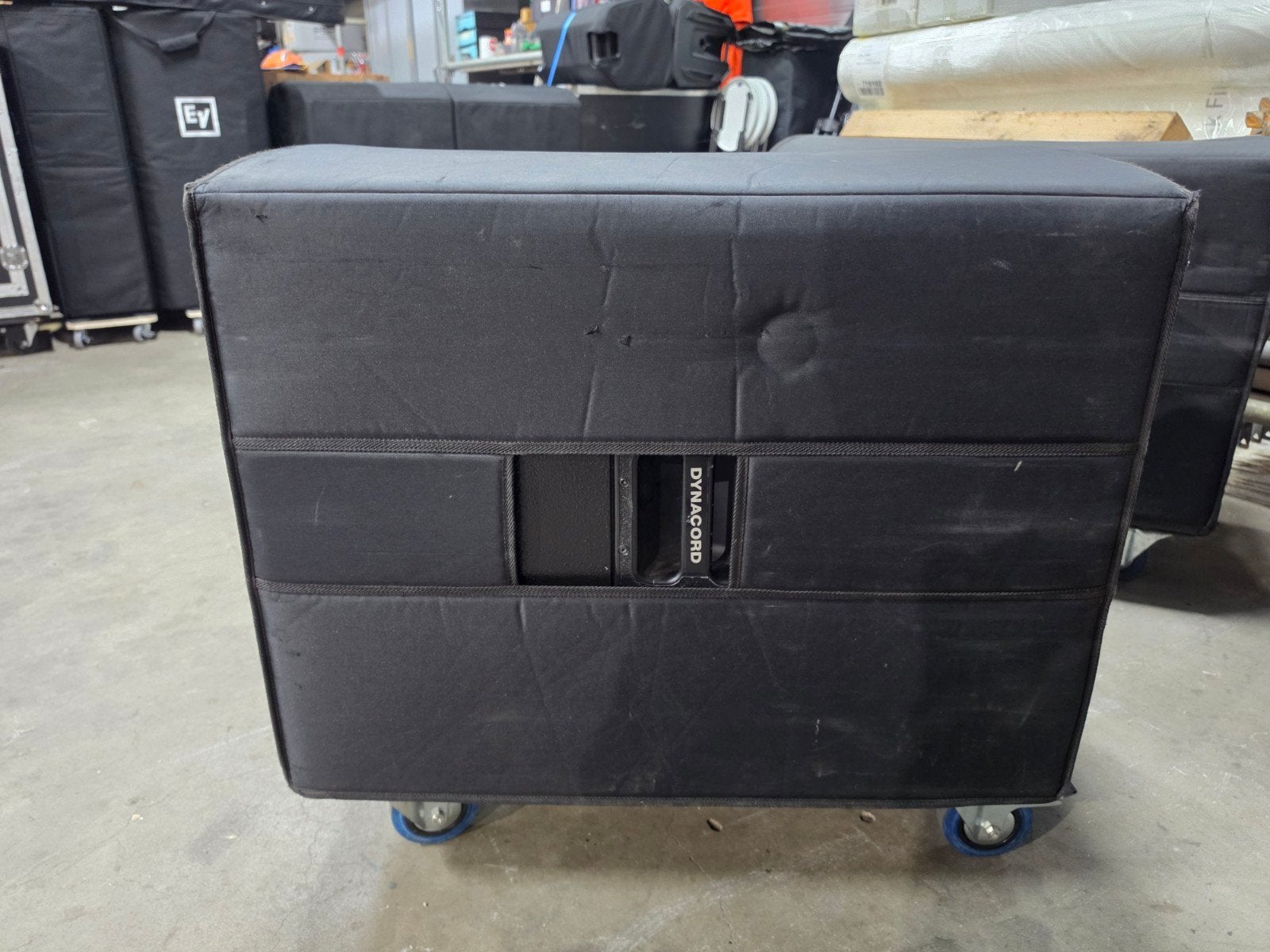 Dynacord Sub 1.18 en D 12-3 Speakerset met Versterkers, Gebruikt, Speakerset, Geschikt voor surround/home cinema, Ophalen
