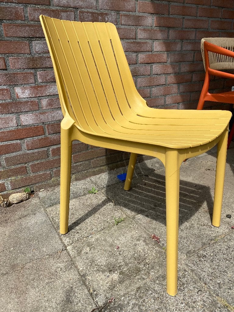 Yellow Plastic Garden Chair, Ophalen, Kunststof, Overige kleuren, Nieuw