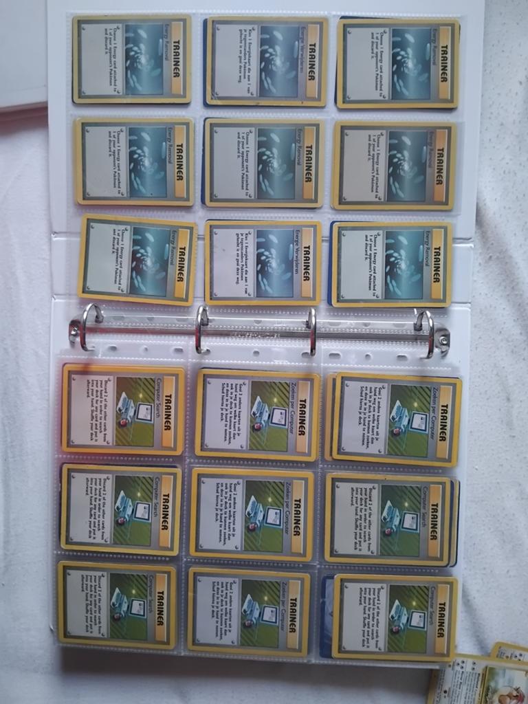 Oude pokemon trainers laat weten welke u nodig hebt, Ophalen of Verzenden, Zo goed als nieuw, Meerdere kaarten