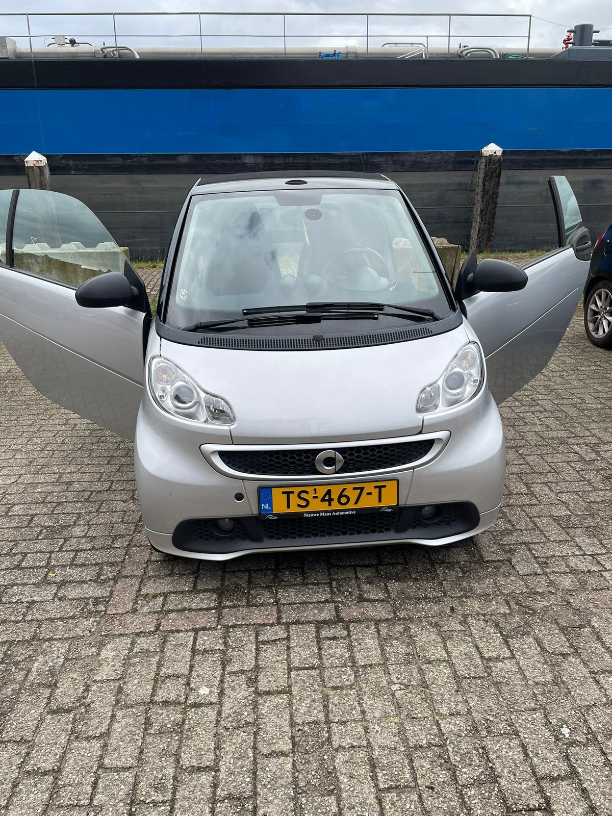 Smart ForTwo 1.0 62KW Cabrio Automaat 2013 Grijs, Auto's, Smart, Automaat, Achterwielaandrijving, Leder en Stof, 3 cilinders