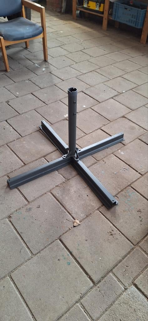 Nieuwe parasolvoet - Stevige kruisvoet voor uw parasol, Ophalen of Verzenden, Nieuw, Parasolvoet