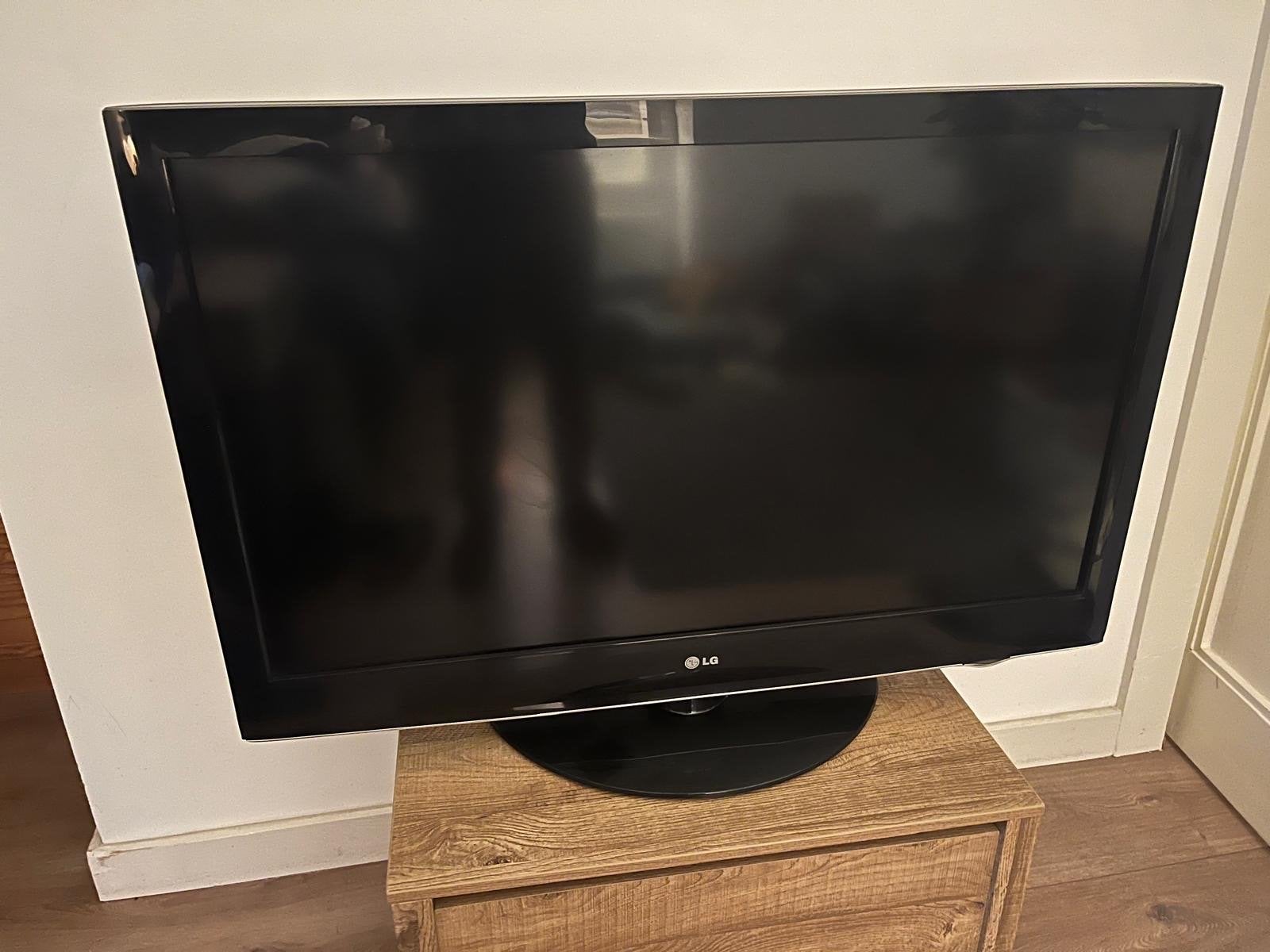 LG 42 inch televisie met originele voet en afstandsbediening, Ophalen, Gebruikt, 80 tot 100 cm, LG