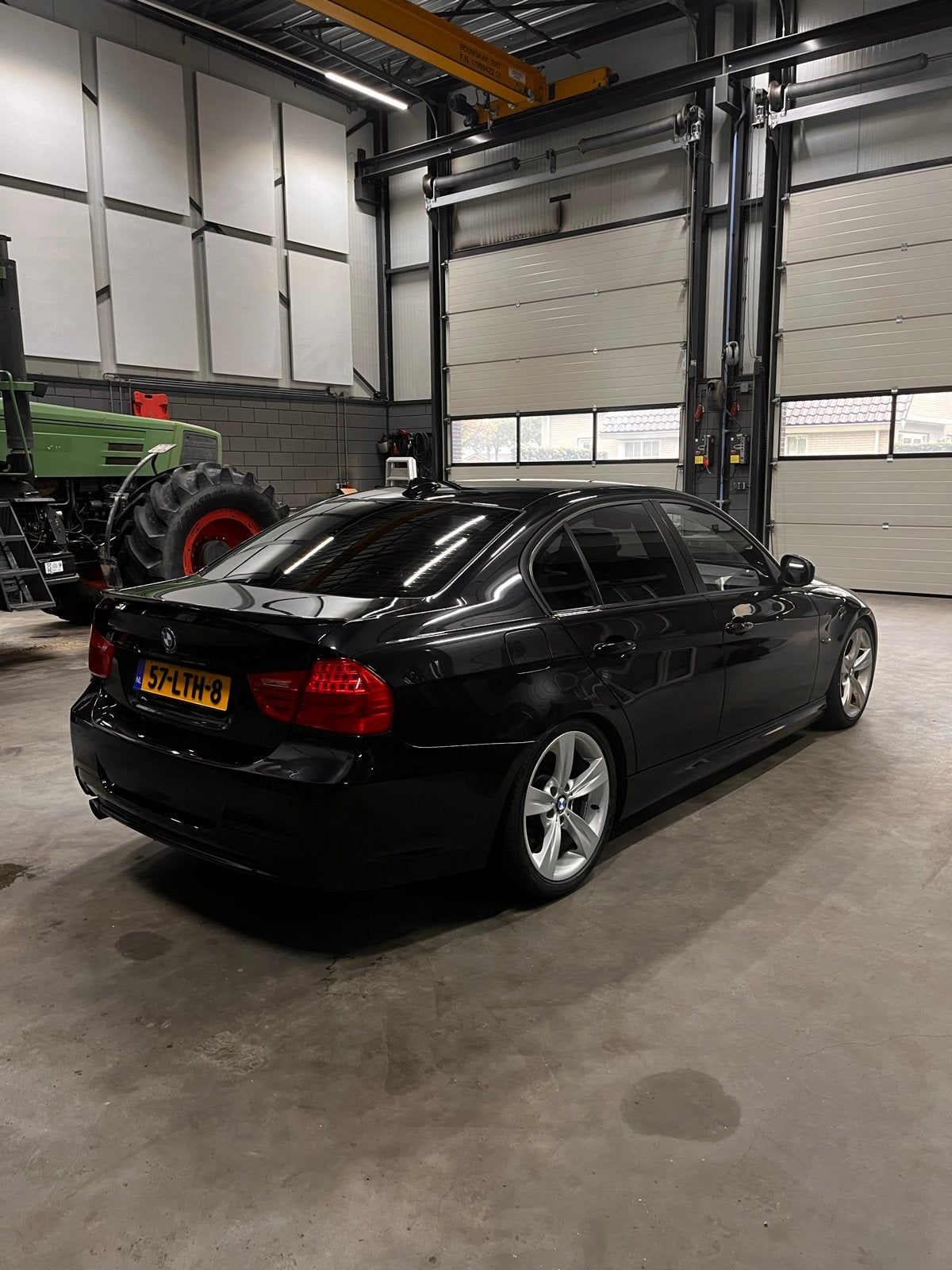 BMW 3-Serie 2.0 I 320 AUT 2010 Zwart, Automaat, 1995 cc, Zwart, 4 cilinders