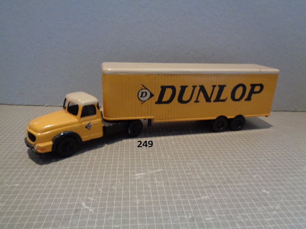 dinky willeme dunlop, Ophalen of Verzenden, Zo goed als nieuw, Bus of Vrachtwagen, Dinky Toys