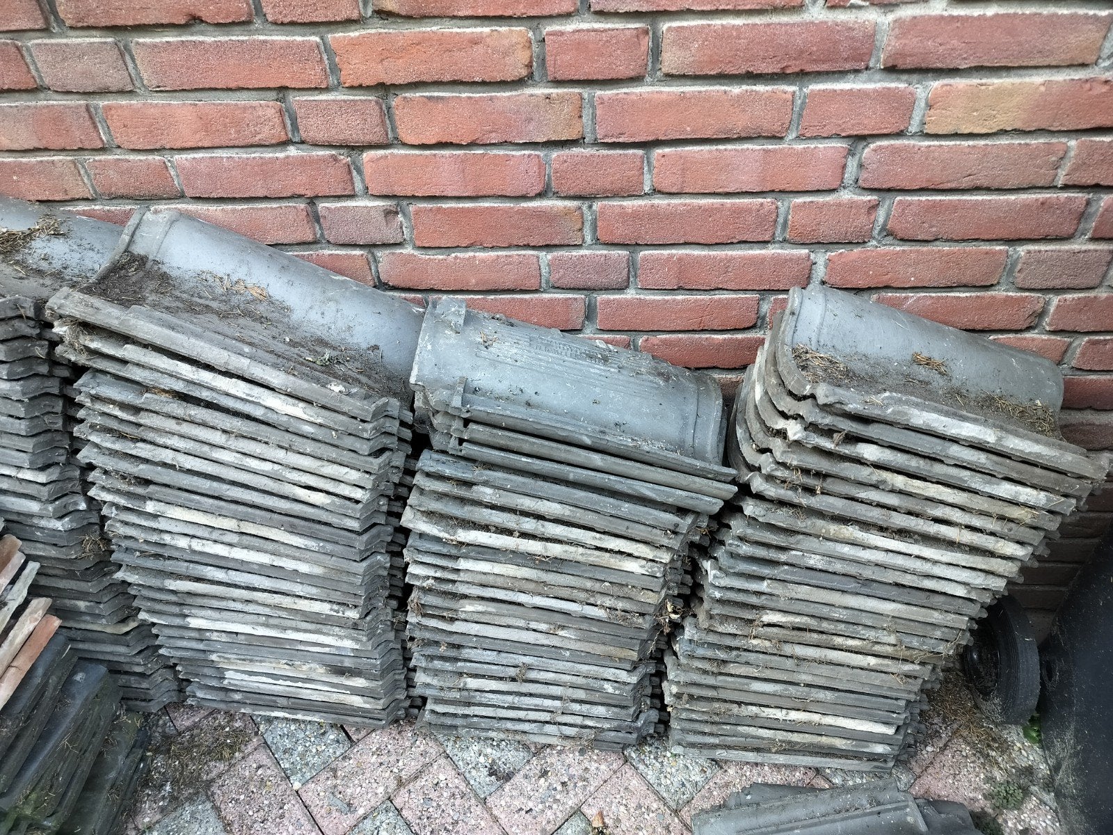 Gebruikte dakpannen en nokvorsten - Diverse soorten, Ophalen, Gebruikt, Steen of Klei, 15 m² of meer