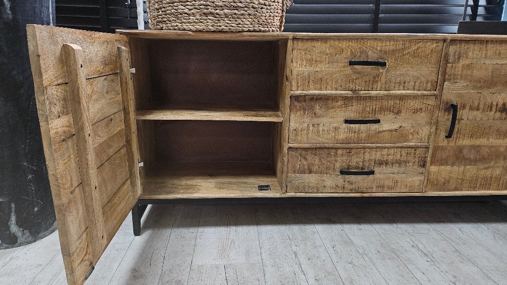 Nieuw dressoir te koop, Huis en Inrichting, Ophalen, 150 tot 200 cm, Nieuw, Info@overwijkdecoratie.nl