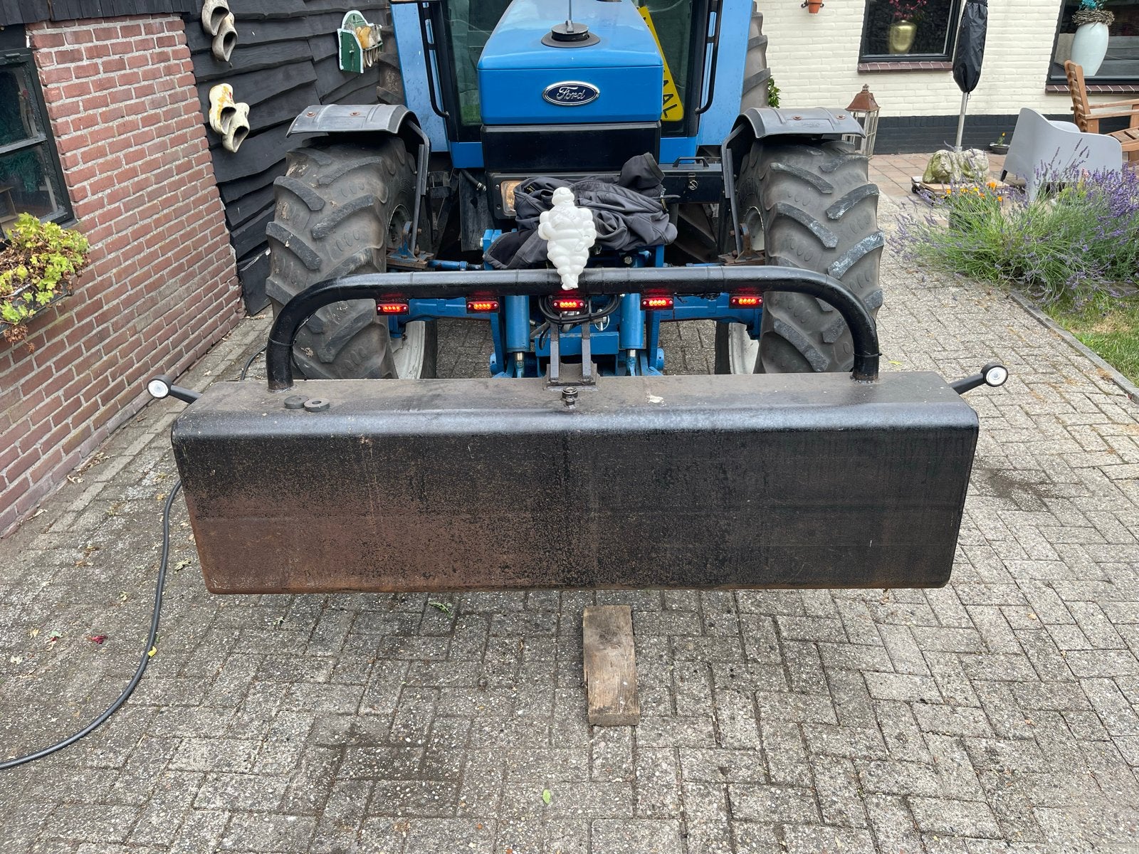 Frontgewicht, vulbaar met water, Ophalen of Verzenden, Akkerbouw, Overige typen