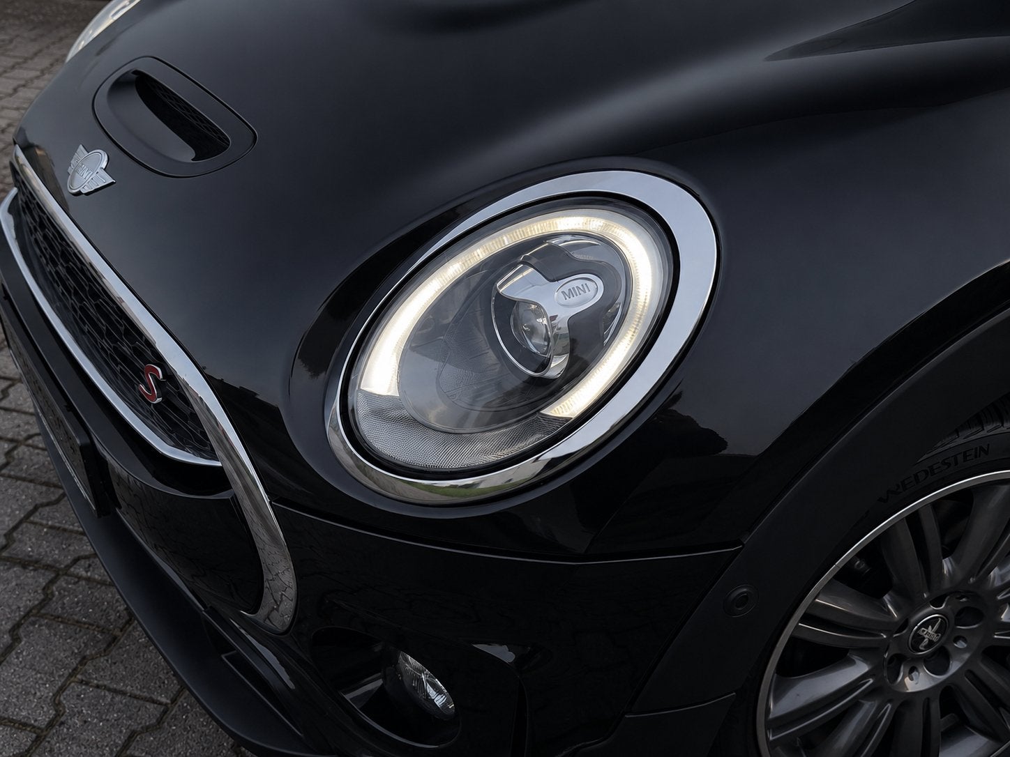 MINI Cooper S 2.0 Clubman Pano/HK/CarPlay/NAP, Auto's, Mini, Zwart, 17 km/l, 1300 kg, 5 stoelen