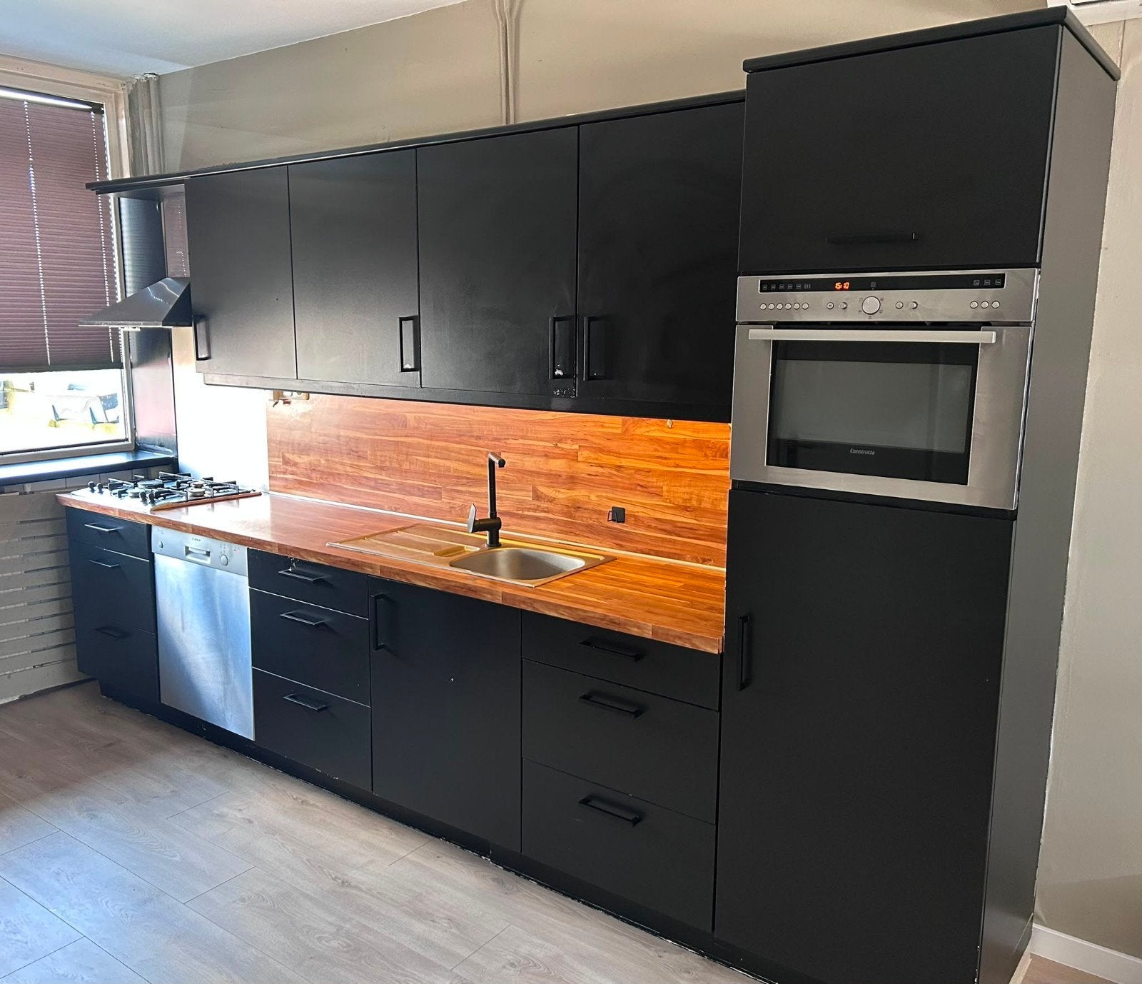 Keuken 360x220cm met combi oven en Bosch vaatwasser, Huis en Inrichting, Keuken | Complete keukens, Ophalen, Gebruikt, Zwart, Enkelwandige keuken