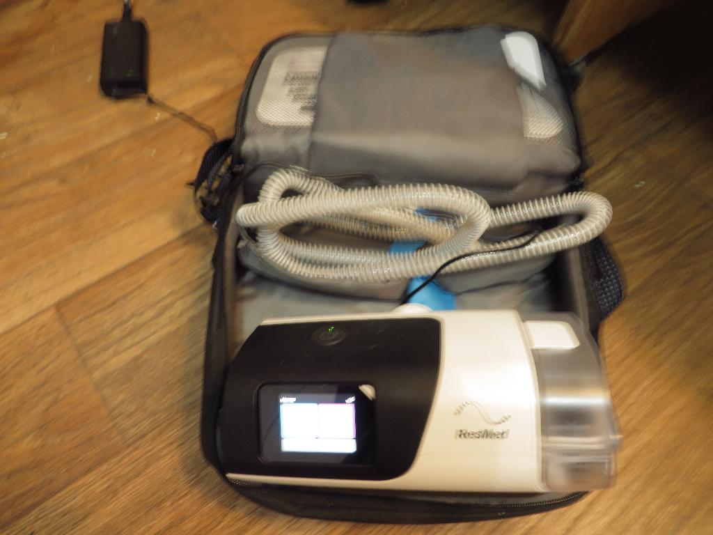 resmed airsense 11 autoset touchscreen usa stekker 50-60Hz, Diversen, Verpleegmiddelen, Ophalen of Verzenden