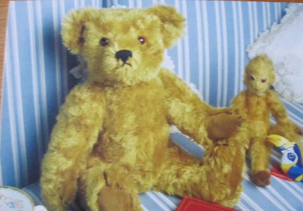 twee teddyberen uit de Asquiths beren collectie, Verzamelen, Verzenden, 1980 tot heden, Ongelopen, Overige thema's
