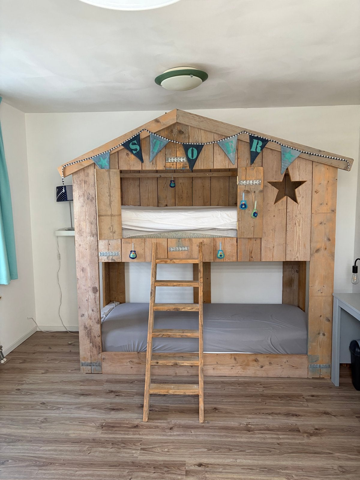 Uniek handgemaakt stapelbed van steigerhout, Ophalen, 90 cm, Eenpersoons, Zo goed als nieuw