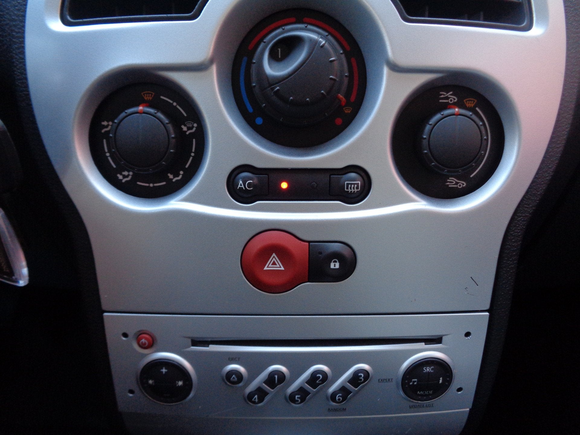 Renault Grand Modus 1.2 TCE Exception 101PK Airco Cruise Hog, Voorwielaandrijving, 101 pk, Gebruikt, 4 cilinders