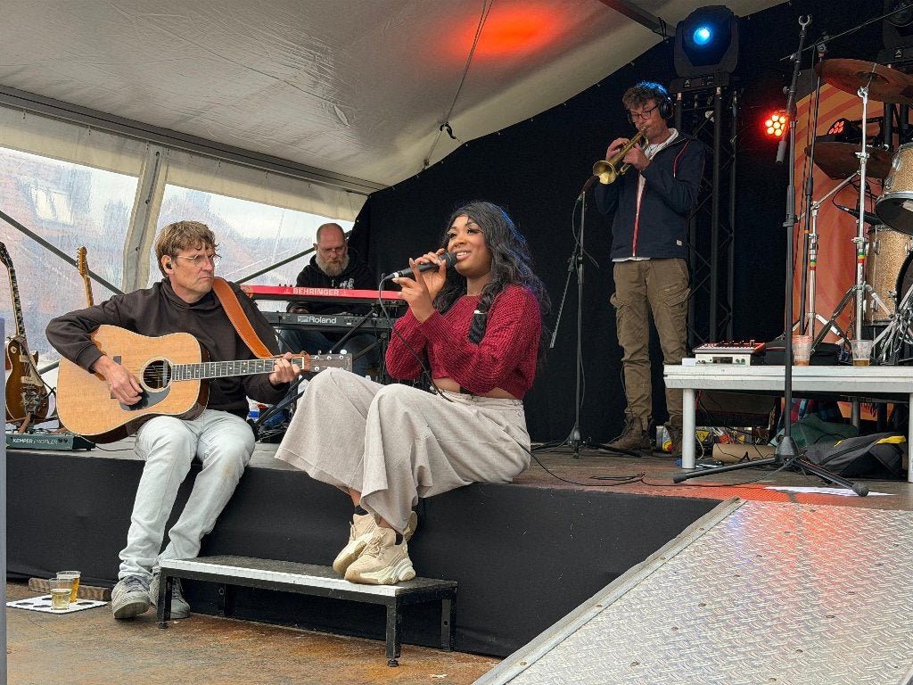 Gezocht: Drummer voor band 'Millie & de Mix' (Zwolle), Contacten en Berichten, Muziek maken en Bandleden