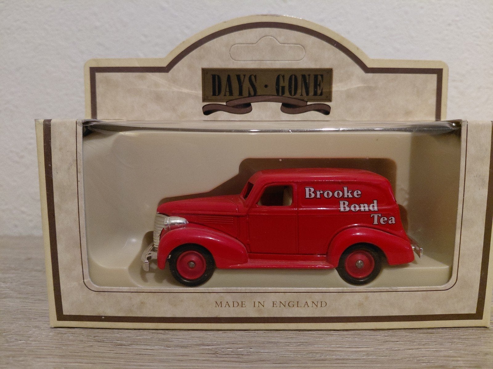 1939 Chevrolet Panel Van 'Brooke Bond Tea', Overige merken, Auto, Verzenden, 1:32 tot 1:50