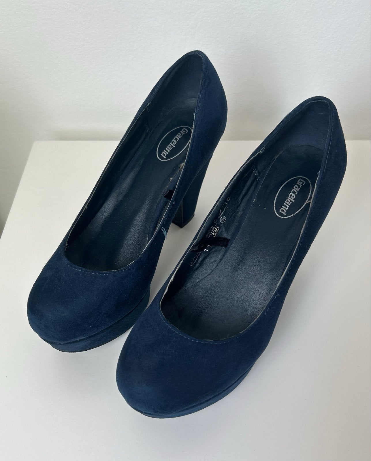 Donkerblauwe suède Graceland pumps - Maat 36, Pumps, Blauw, Ophalen of Verzenden, Gedragen