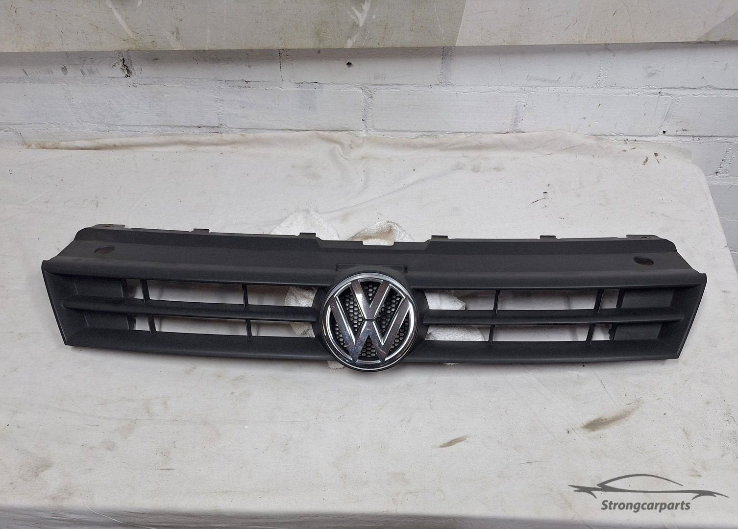 Grille VW Polo 6R 6C met Logo 6R0853651B in goede staat, Gebruikt, -, Volkswagen, -