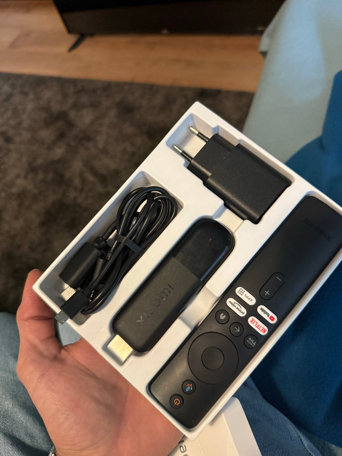Tv HKC 40 inch + Xiaomi TV Stick 4K (2nd Gen), Ophalen, Zo goed als nieuw, HDMI, Zonder harde schijf
