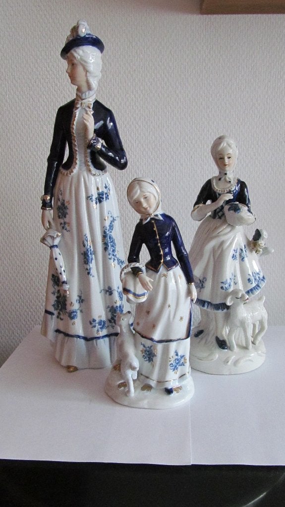 Set van 3 porselein beeldjes in Victoriaanse stijl VAGA, Ophalen, Zo goed als nieuw, Mens