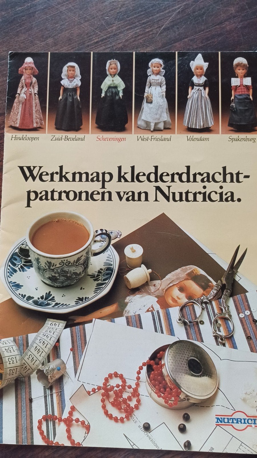 Klederdrachtpatronen voor de pop. Scheveningen, Ophalen of Verzenden, Zo goed als nieuw, Vrouw, Overige merken