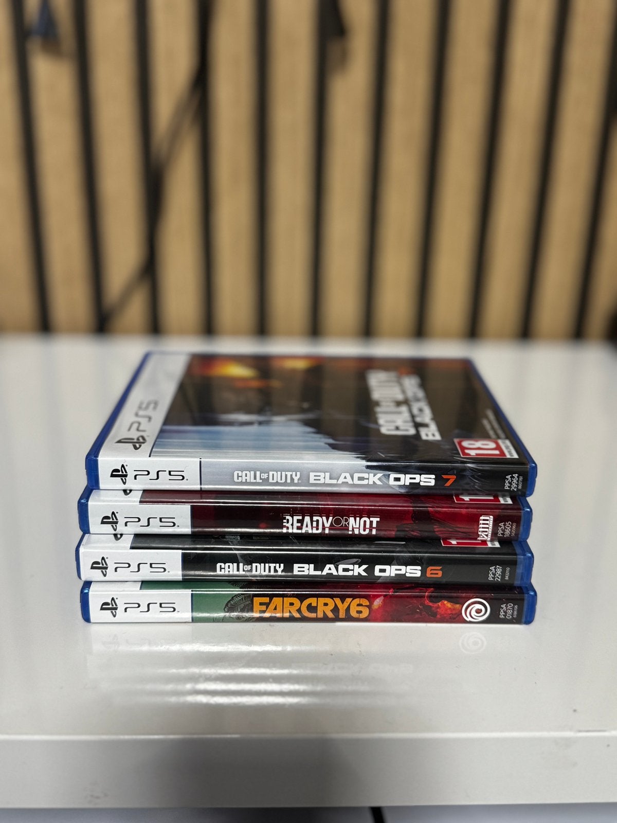 PS5 Shooter Game Bundle, Alle leeftijden, Ophalen of Verzenden, Zo goed als nieuw