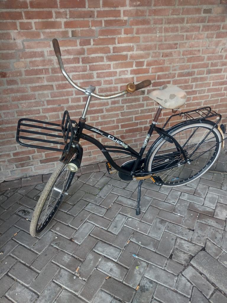 Damesfiets Cult met voordrager, Ophalen of Verzenden