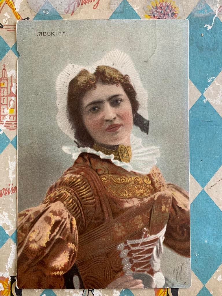 1905 Laberthal - dame in klederdracht, Ophalen of Verzenden, Voor 1920, Gelopen, Klederdracht