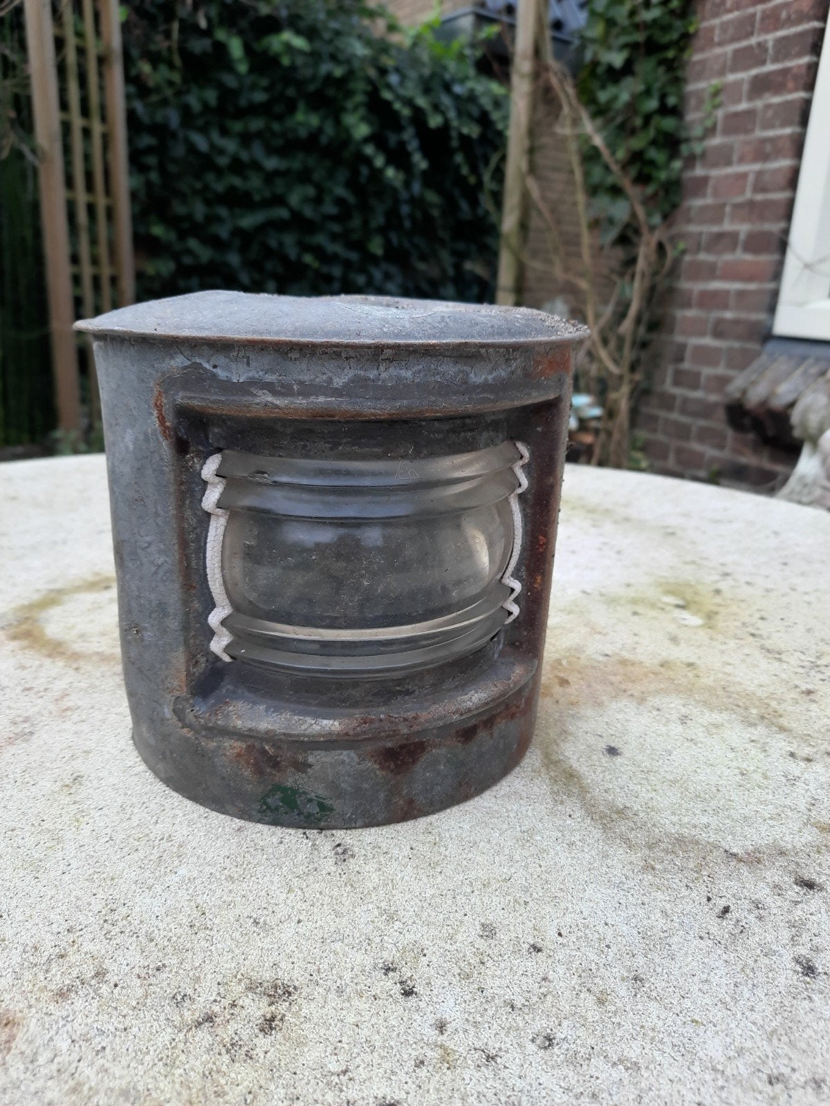 Oude metalen scheepslamp met glazen lens, Antiek en Kunst, Antiek | Lampen, Ophalen