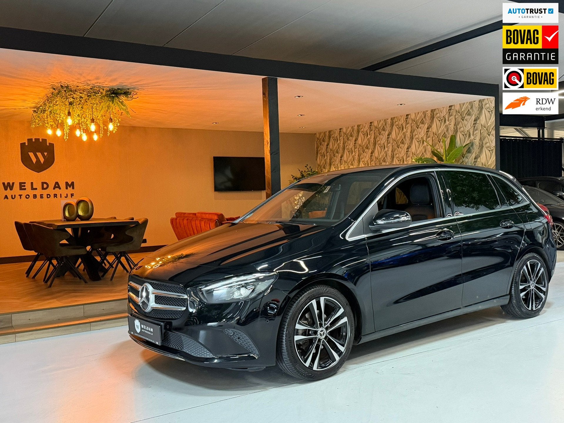 Mercedes-Benz B-klasse 180 Business Solution|Matrix LED|MBUX, Auto's, Mercedes-Benz, 136 pk, Gebruikt, 4 cilinders, Met garantie (alle)