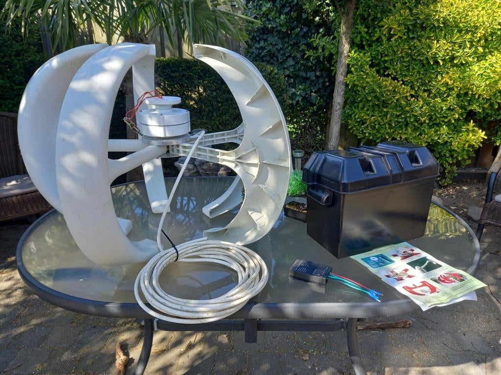 Wind turbine windmolen Off Grid System 12/24 Volt + paal acu, Ophalen