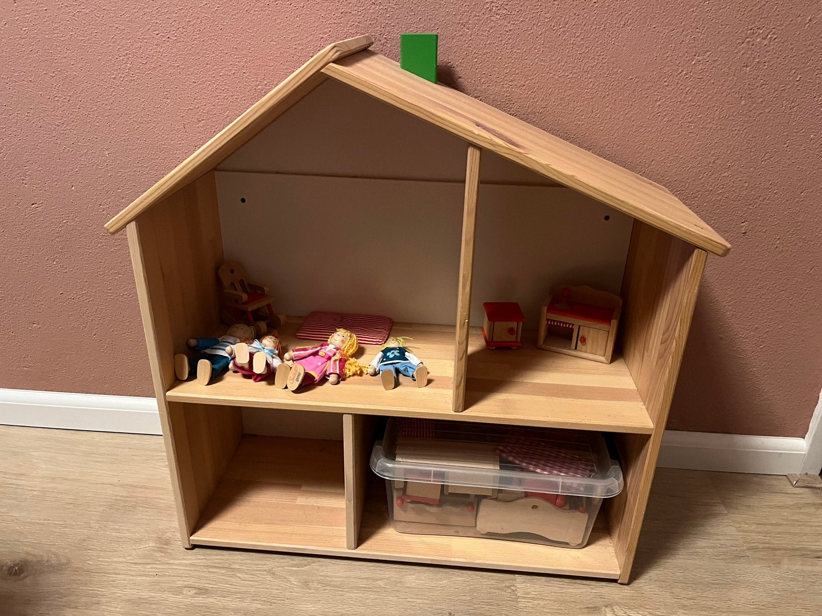Poppenhuis hout incl. Interieurset en poppenset, Kinderen en Baby's, Ophalen, Zo goed als nieuw, Poppenhuis
