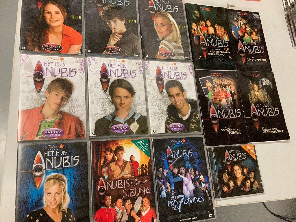 T.K. nog 5 boeken van Het Huis Anubis en 1 dvd zie lijst, Ophalen of Verzenden, Gelezen, Fictie algemeen