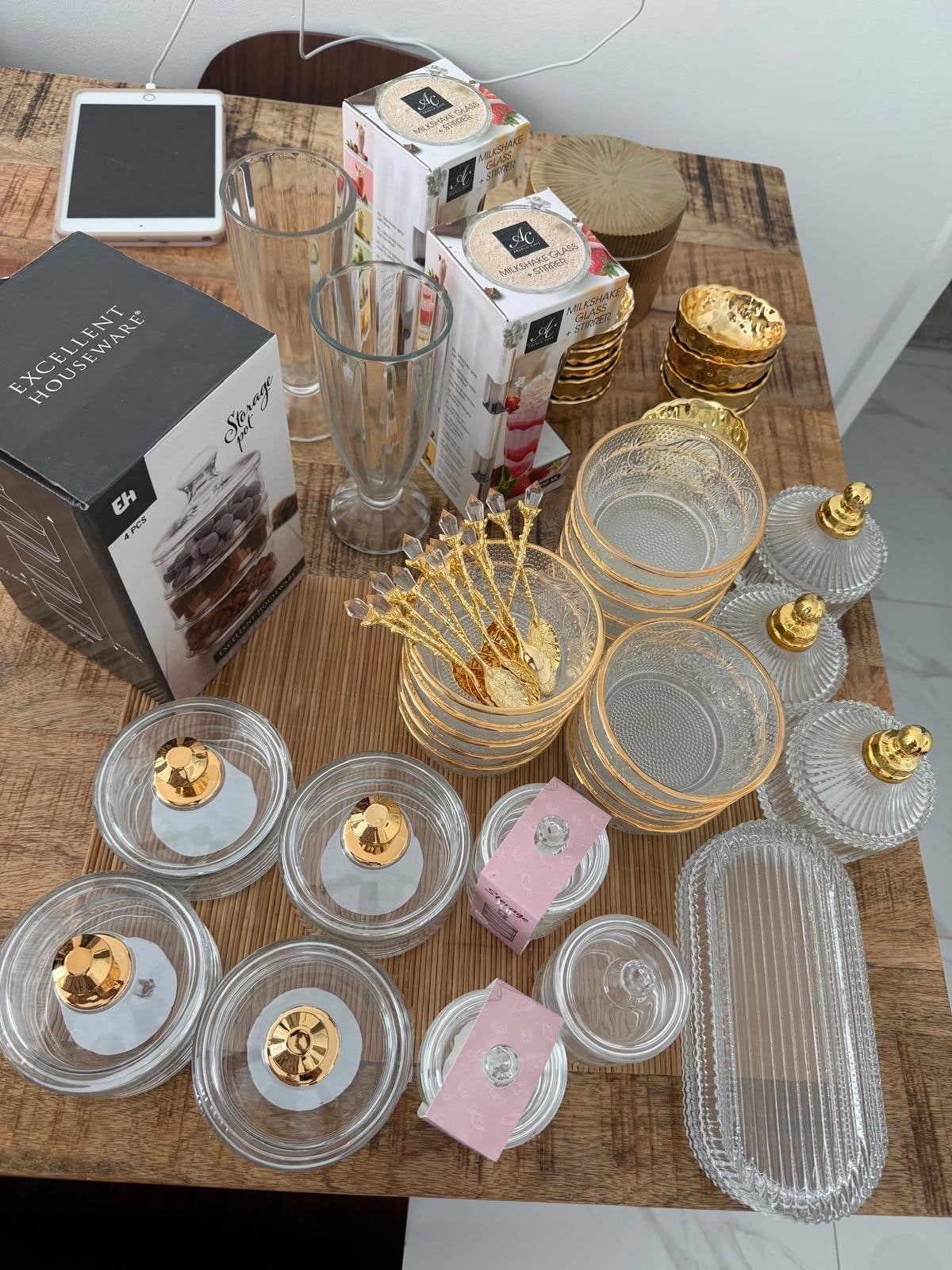 Diverse servies en glazen - Nieuw en zo goed als nieuw, Overige typen, Ophalen of Verzenden, Modern, Glas