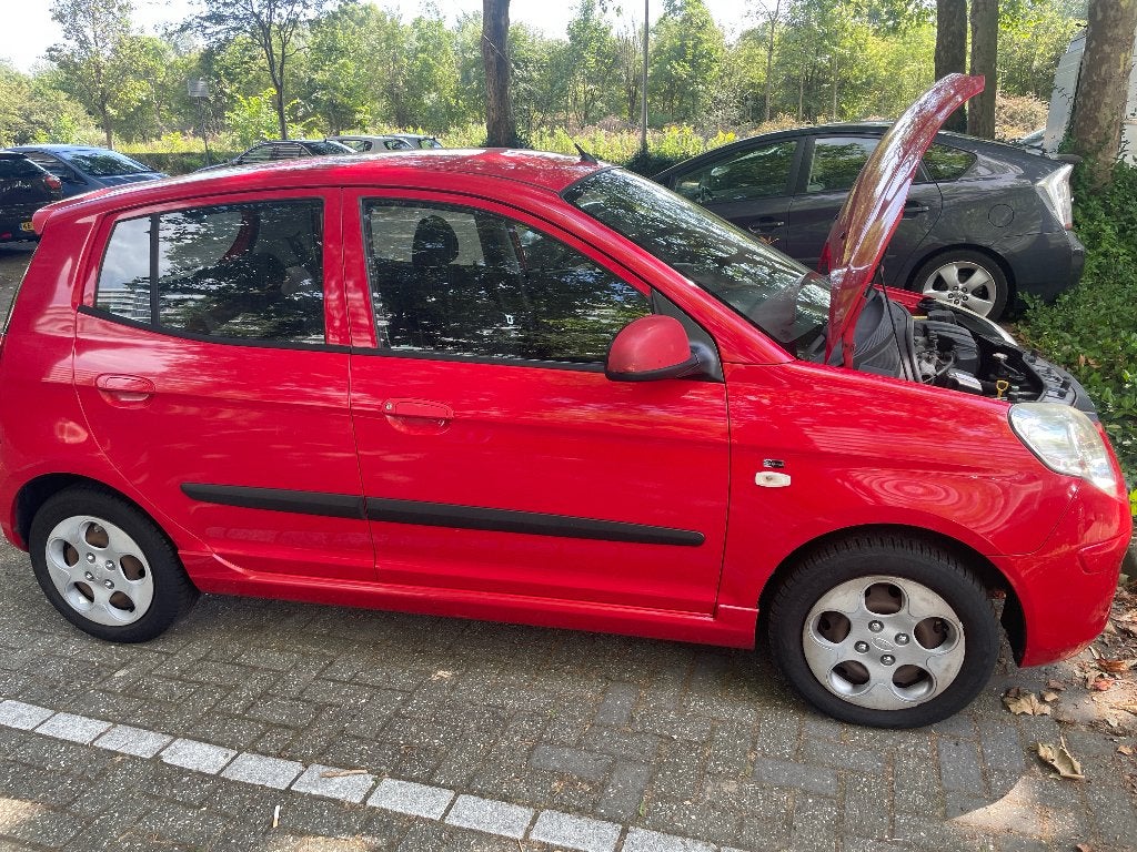 Prachtige Kia Picanto Stuurbekrachtiging enz €2900.=, Auto's, Voorwielaandrijving, Stof, 63 pk, Zwart
