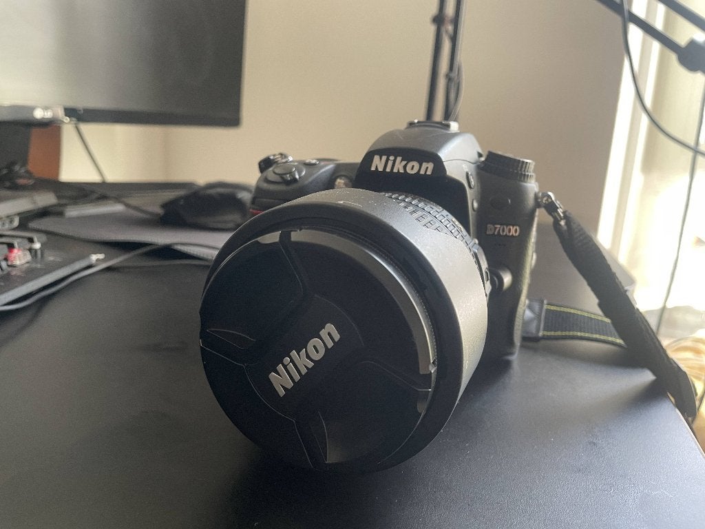 Nikon D7000 + 18-105mm VR - incl. tas, accu, lader, Audio, Tv en Foto, Fotocamera's Digitaal, Ophalen, Beeldstabilisatie, Spiegelreflex