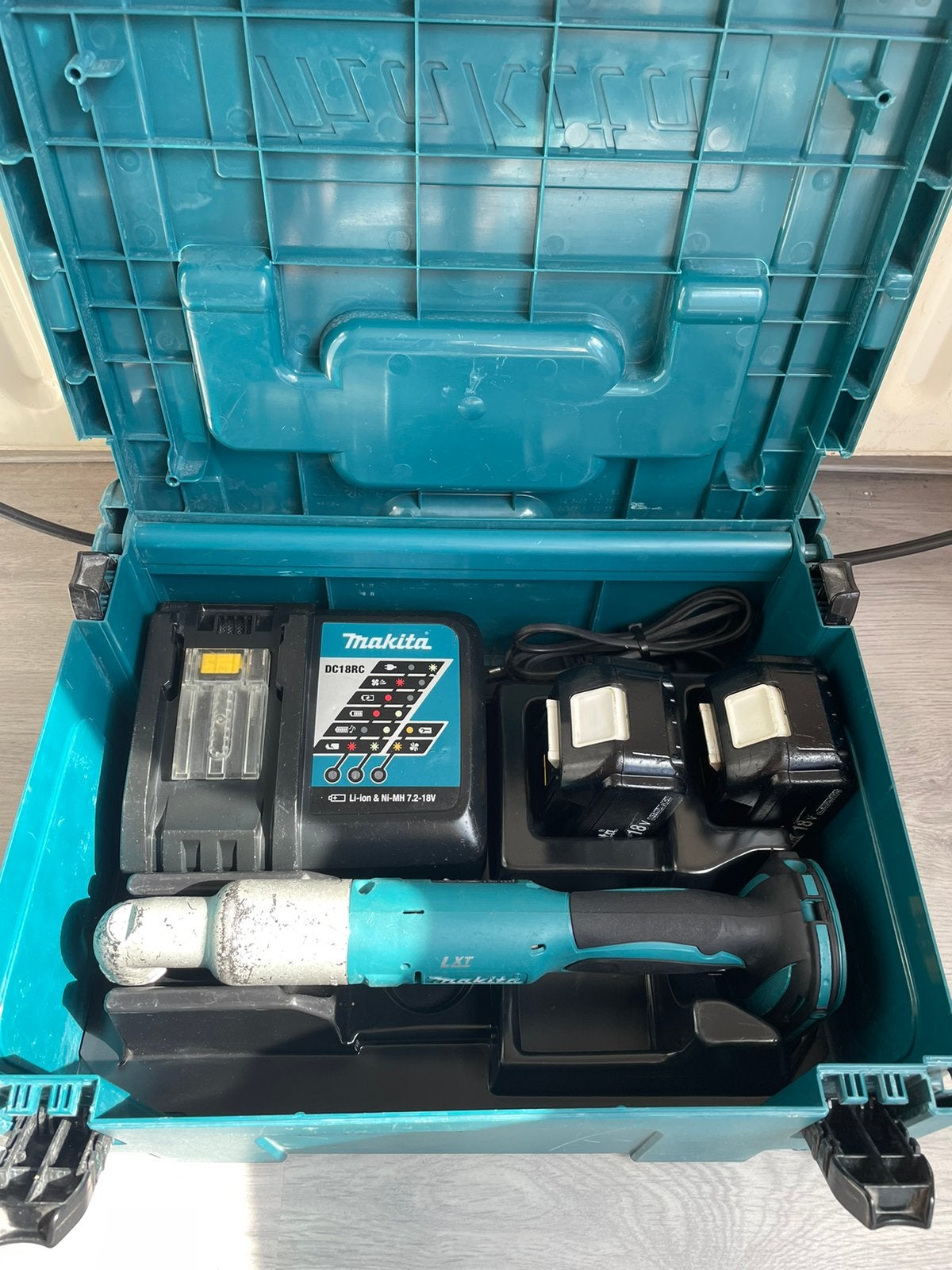 Makita DTL061 set, Doe-het-zelf en Verbouw, Gereedschap | Boormachines, Ophalen, Zo goed als nieuw, Boor- en Schroefmachine