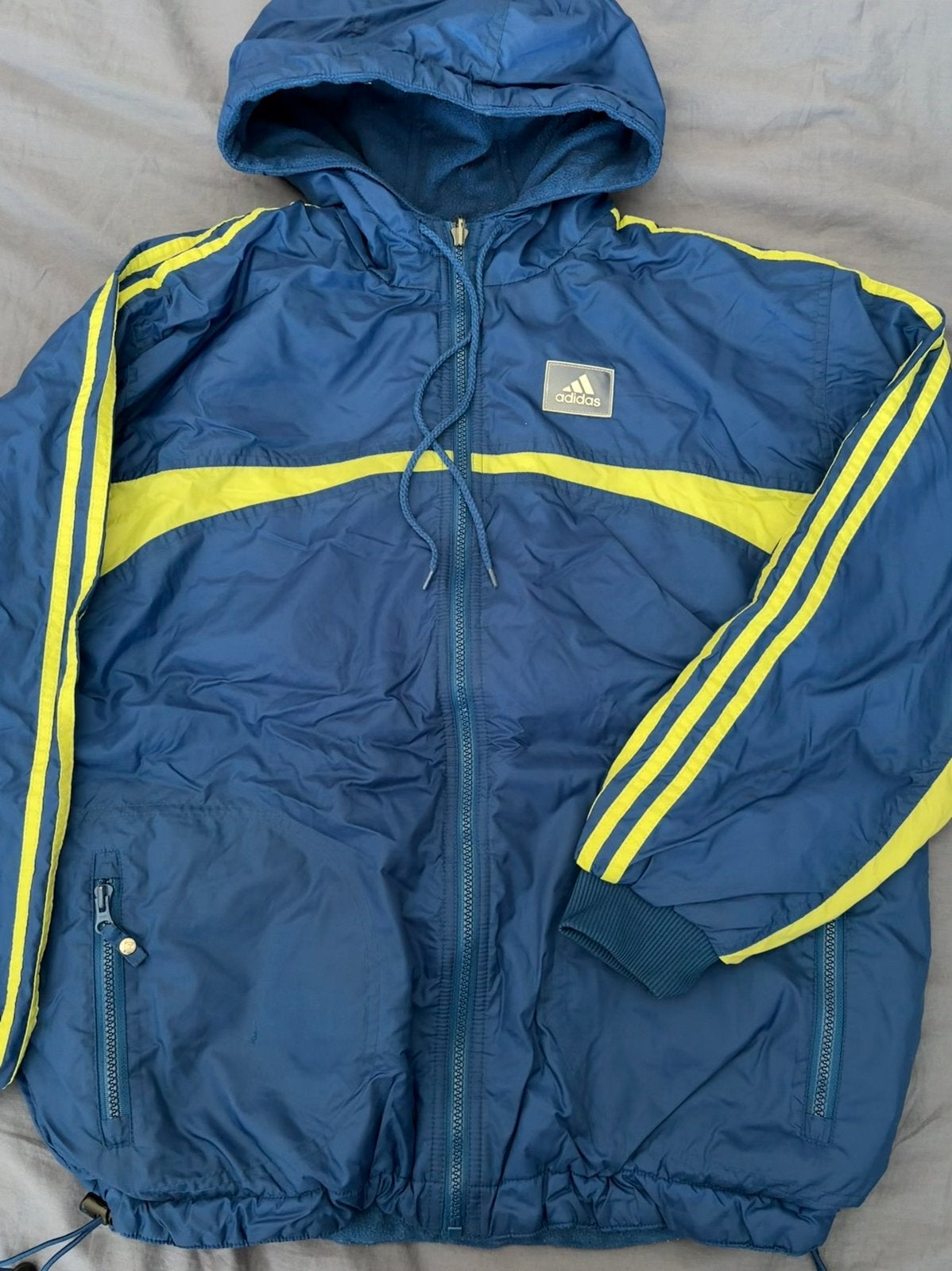 vinatge Adidas jas Blauw/Geel Maat L, Ophalen of Verzenden, Gedragen, Maat 52/54 (L), Blauw