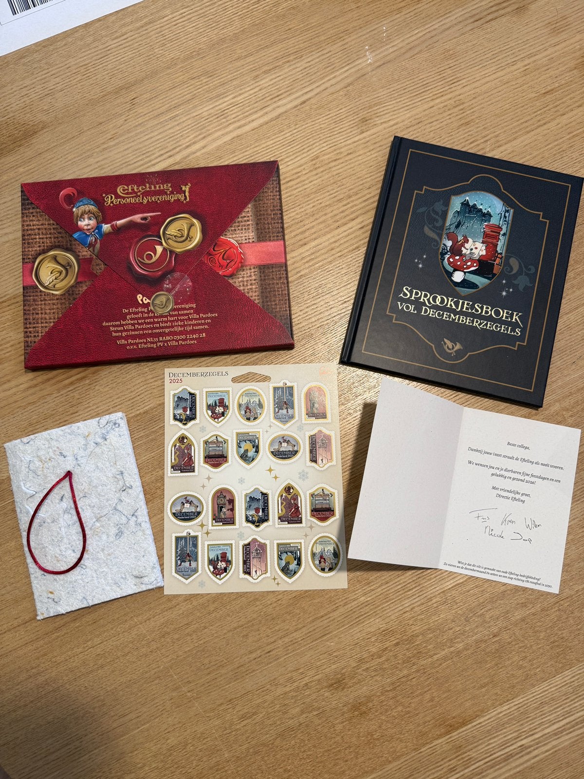 Efteling kerstpakket 2025 – Sprookjesboek, decemberzegels, Ophalen of Verzenden, Nieuw, Overige typen