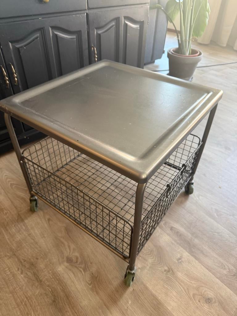 IKEA LALLERÖD Salontafel met opbergmand op wielen, Ophalen, Minder dan 45 cm, Minder dan 55 cm, Gebruikt
