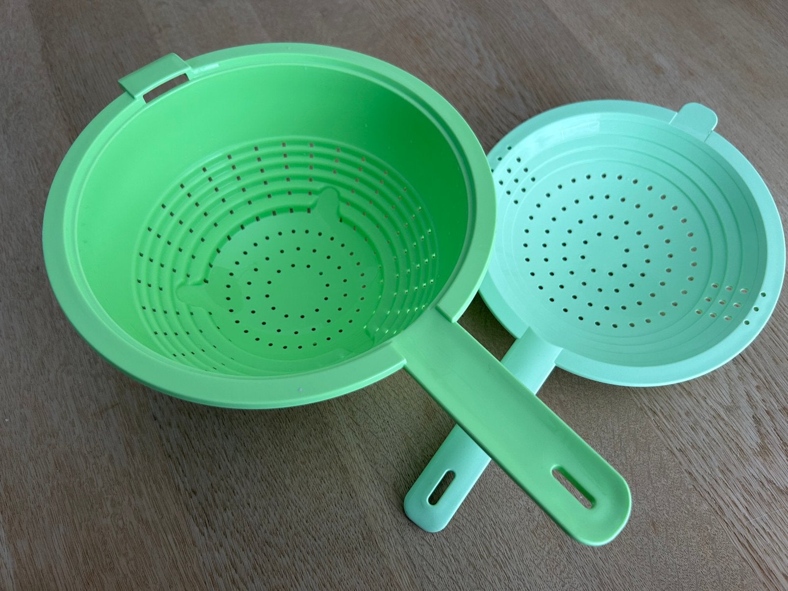 Nieuw : 2-delig vergiet Tupperware (groen), Huis en Inrichting, Keuken | Tupperware, Ophalen of Verzenden, Nieuw, Groen, Overige typen