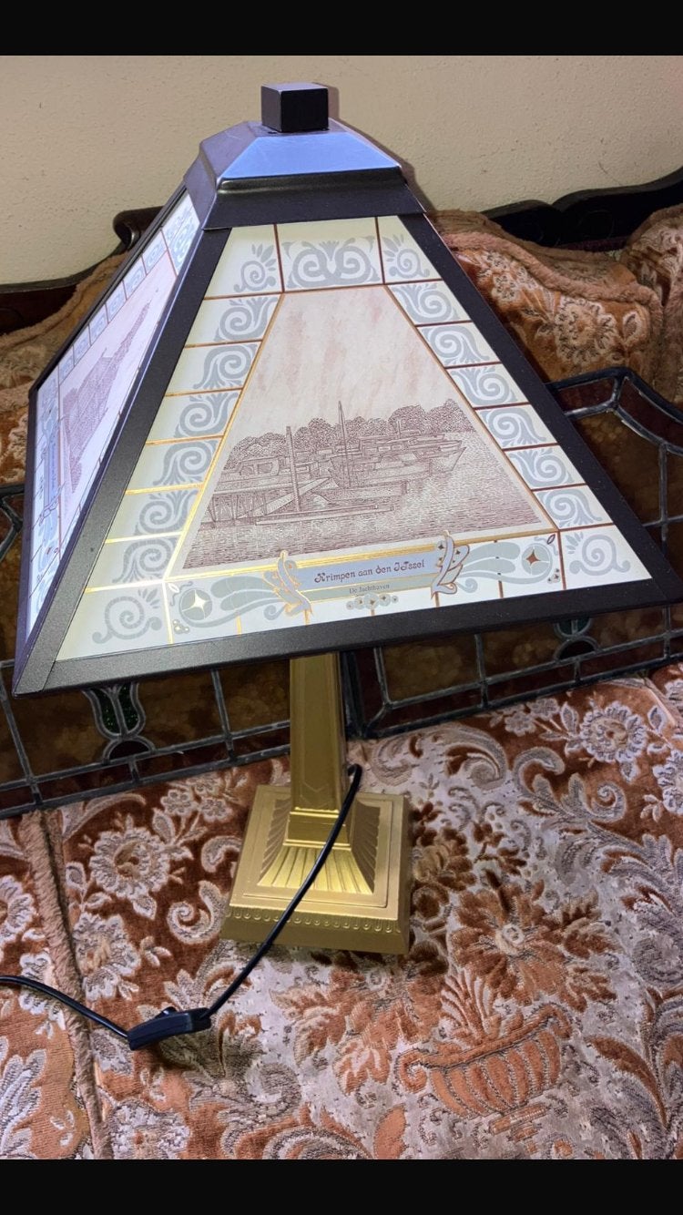 Fraaie lamp. Krimpen aan den IJssel., Huis en Inrichting, Ophalen of Verzenden, Zo goed als nieuw, Glas