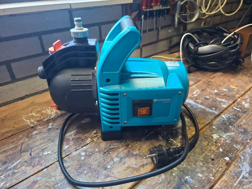 Beregeningspomp Gardena 3000/4, Tuin en Terras, Ophalen, Gebruikt, Elektrisch, Beregeningspomp