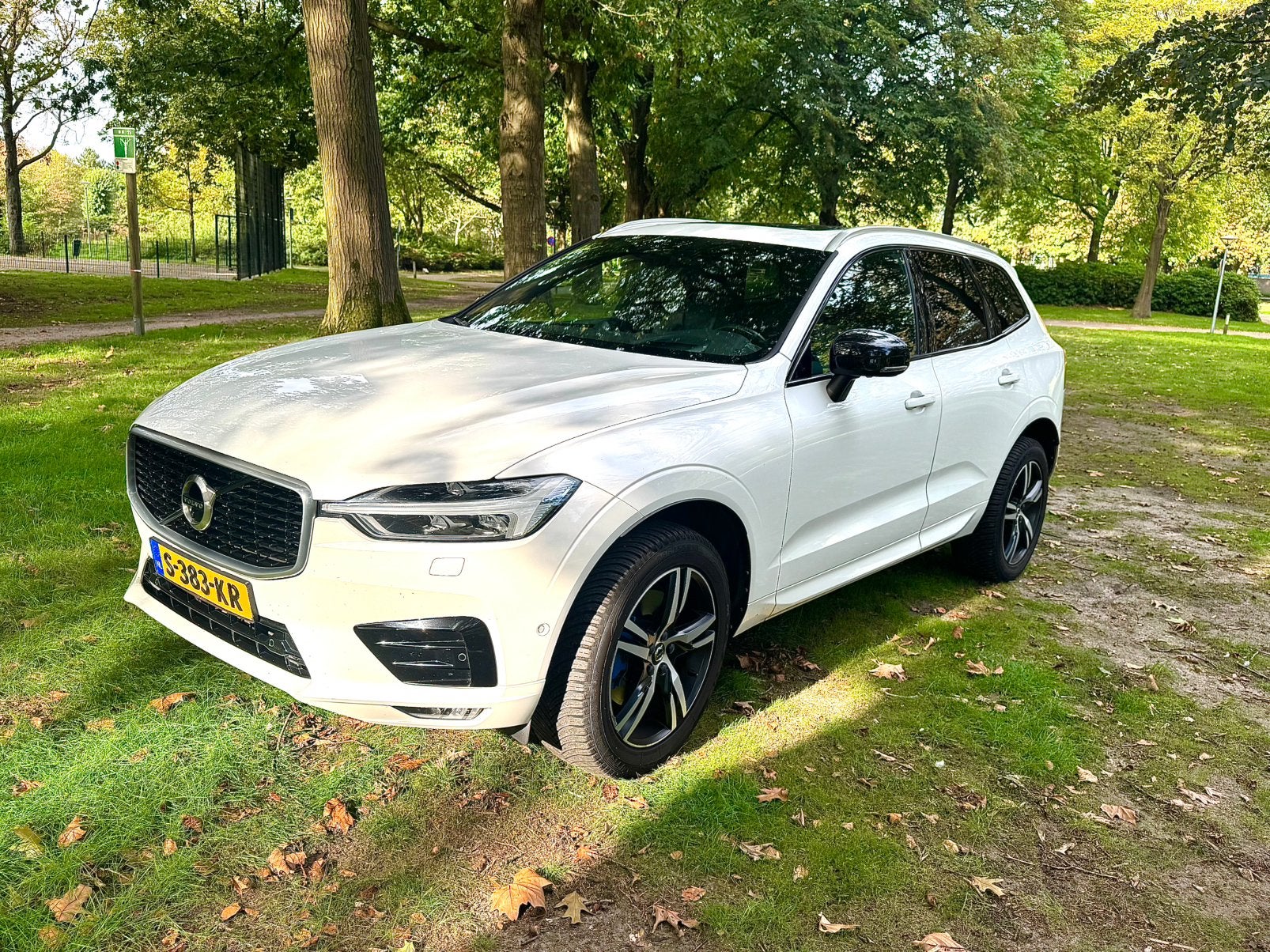 Volvo XC60 T5 AWD R-Design,Full Options,Massage,Panorama,HUD, Auto's, Automaat, Zwart, 4 cilinders, 1969 cc