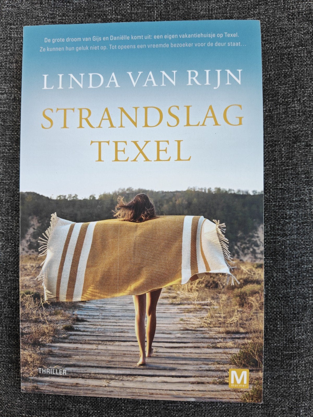 Strandslag Texel - Linda van Rijn (Thriller), Ophalen of Verzenden, Zo goed als nieuw, Linda van Rijn, Nederland