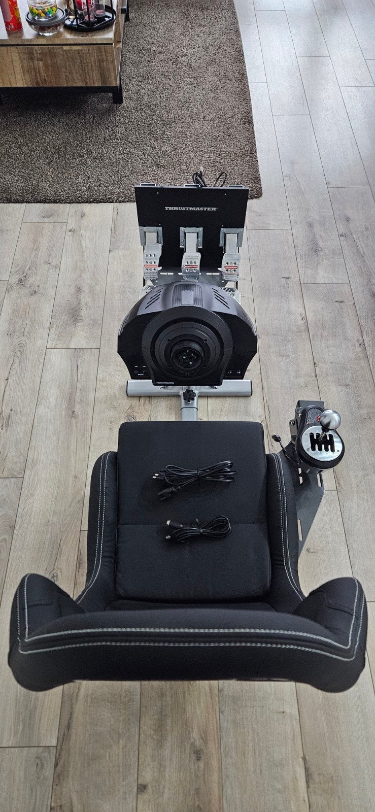 Foto 3 van Thrustmaster T300+TH8A shifter+T3PA Pro pedals+Playseat