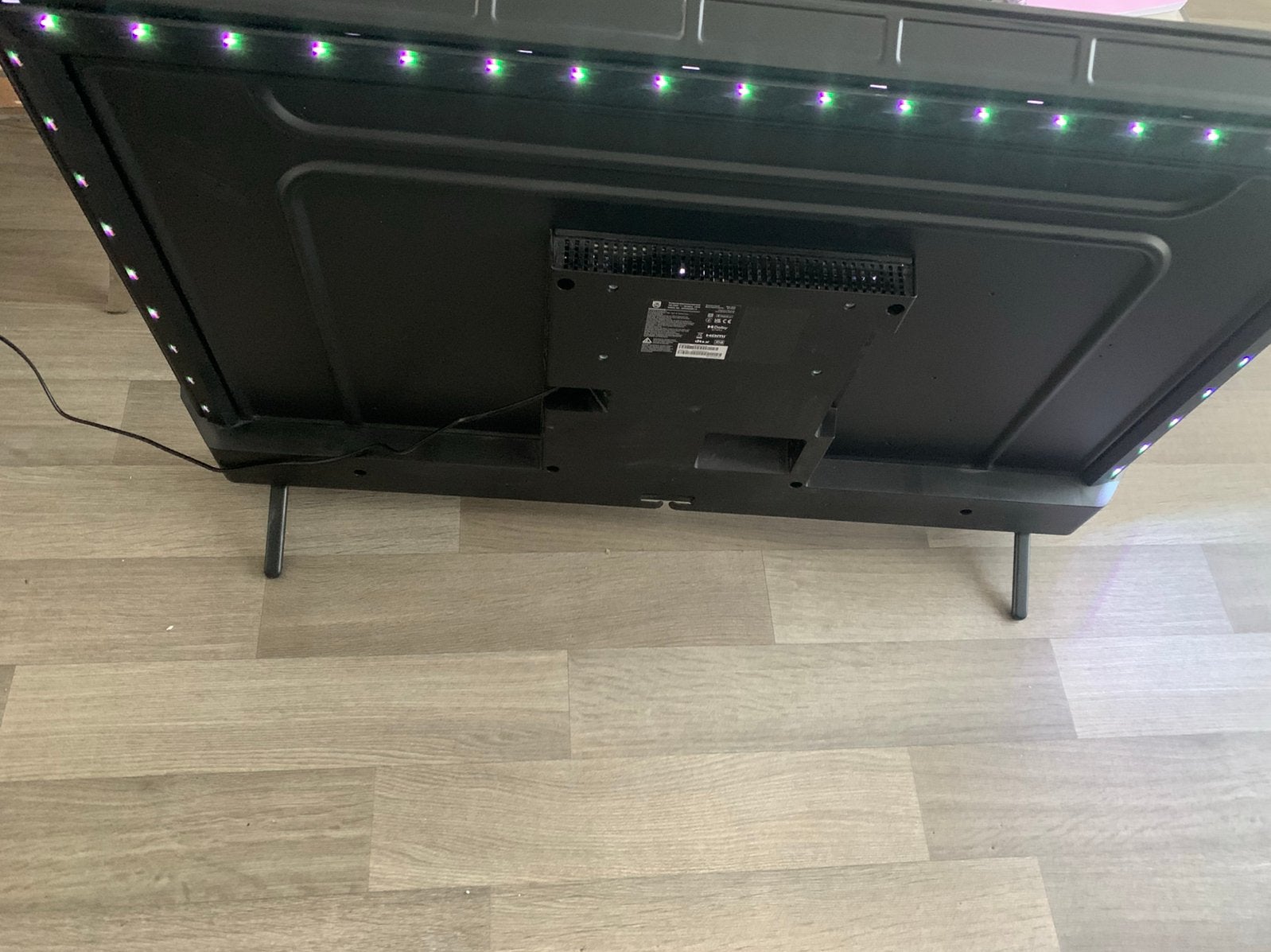 Foto 3 van Philips QLED 50PUS8500 Ambilight (2025)