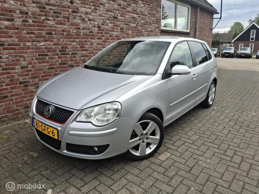 Volkswagen Polo 1.4-16V Trendline, Voorwielaandrijving, 4 cilinders, Bedrijf, Handgeschakeld