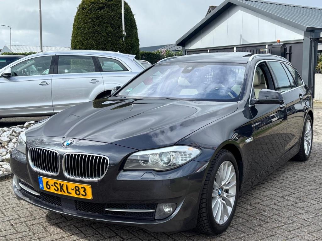 BMW 5 Serie Touring 535D High Exe 2013 Pano EXPORTPRIJS EX B, Auto's, BMW, Automaat, Euro 5, 1800 kg, Gebruikt